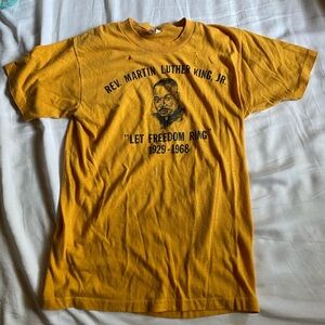Yellow Graphic T-Shirt vintage MLK